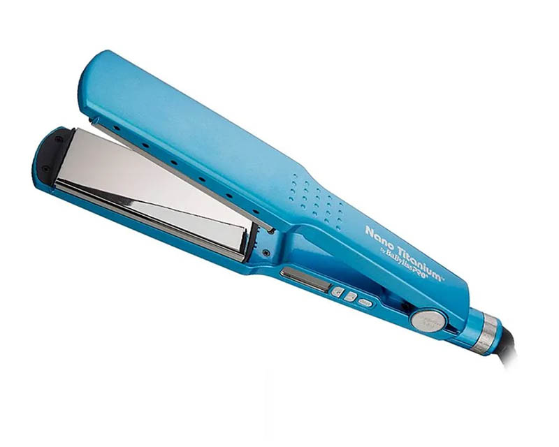 PLANCHA BABYLISSPRO NANO TITANIUM IÓNICA DIGITAL 1¾" (BNT4094 – DOBLE VOLTAJE)